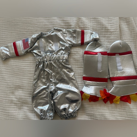 Pottery Barn Astronaut Baby Costume, 0-6 Months - Picture 2 of 5